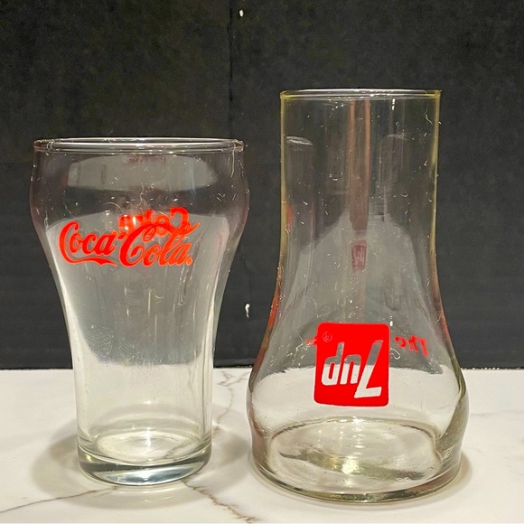 Vintage 7UP The Uncola Upside Down and Coke Glasses 5 1/2" Tall Clear Glasses - Picture 1 of 9
